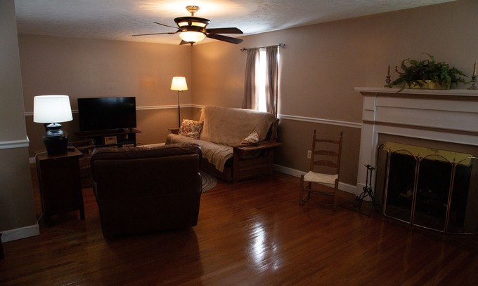 Romney Casa | Enjoyable 2-bedroom house in Romney