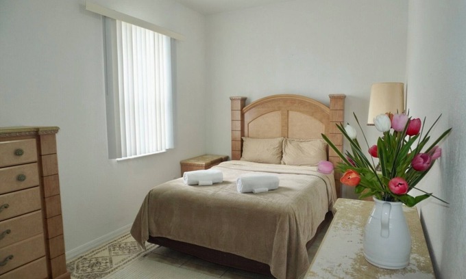 Warm Mineral Springs Condominio | Enjoyable 2-bedroom/2 Bathroom condo with AC in North Port
