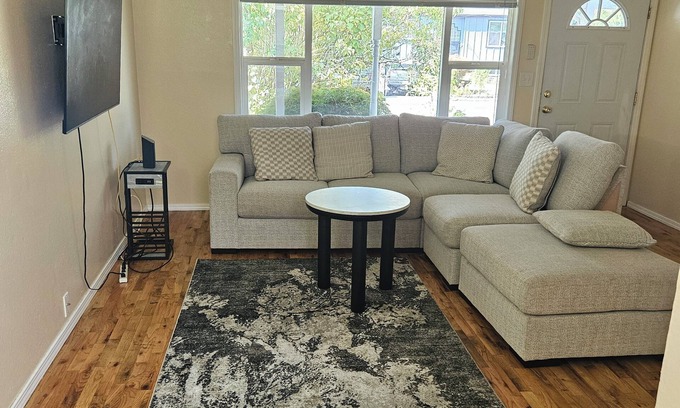 Federal Way Casa | Enjoyable 4-bedroom house in Federal Way nIt has Beutyfull patio for relaxing