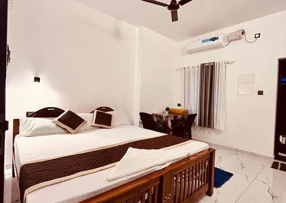 Kuzhuppilly Casa | ENOCEAN HOMESTAY