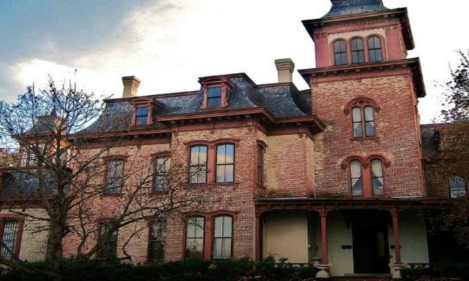 Plattsburgh Apartamento | habitación enorme en una mansión histórica magnífico