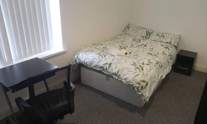 Burnley Casa | Ensuite double-bed (R4) close to Burnley city centre