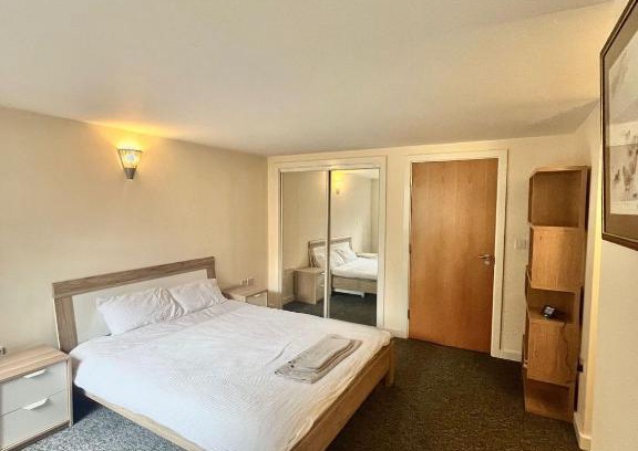 Leicester City Centre Casa | Ensuite Private Room in Central Stylish Flat