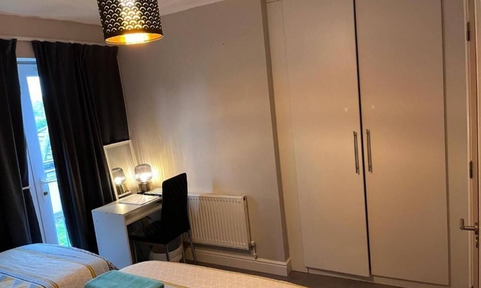 Finglas North Apartamento | Ensuite Twin Room near Dublin Airport and City