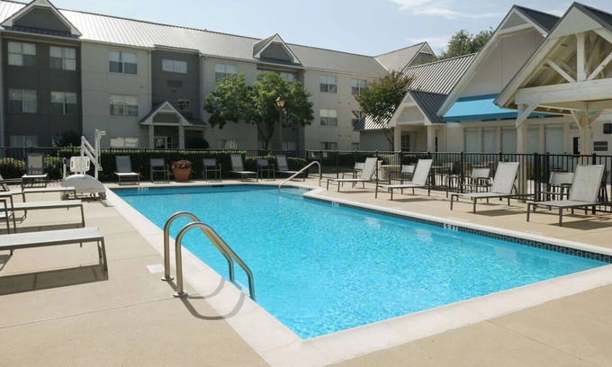 Oyster Point Hotel | Ensuring a Very Comfortable & Memorable Stay! Free Breakfast, w/ Outdoor Pool