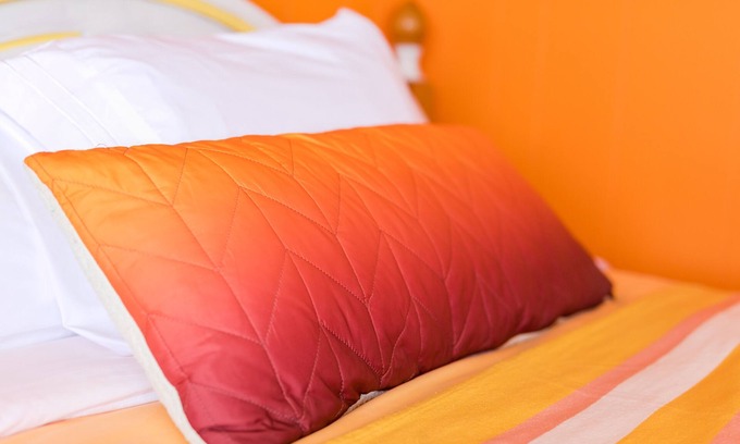 North Lake Casa | Enter into our Vibrant room "Sunset Crush"