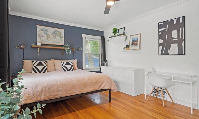 Brookside Casa | Entertainer - Brookside + Walkable + Firepit