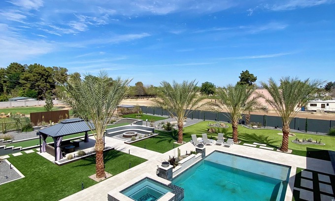 Chandler Casa | Entertainers Paradise! - Events and Stays! - Resort Vibes - Pool n Spa - Games!