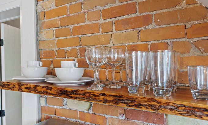 Mount Hope Huron Park Apartamento | ENTIRE 1 BEDROOM APARTMENT ACROSS FROM GOOGLE