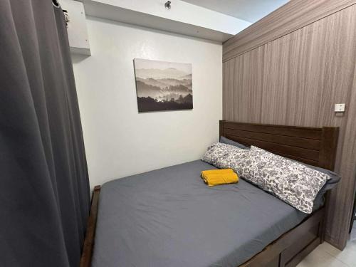Barangay 76 Apartamento | Entire 1 BR condo unit with balcony at MOA complex
