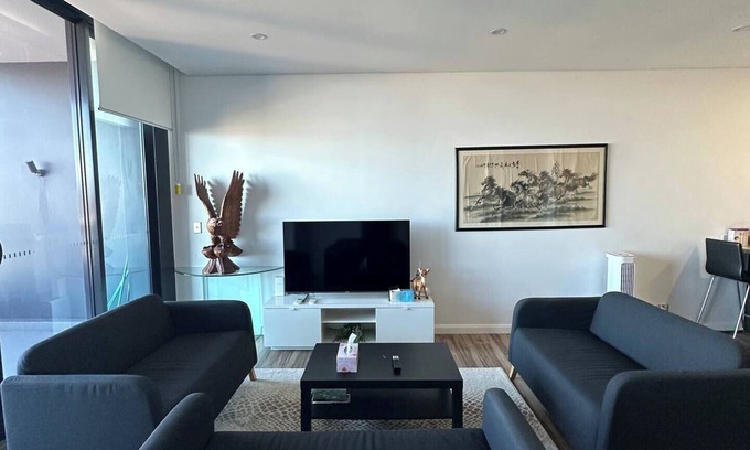 Pagewood Apartamento | Entire 2BR Cozy Apartment near Airport and CBD