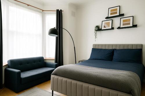 Edmonton Apartamento | Entire 3 Bedroom Home With Garden In London