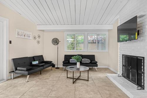 Palo Alto Apartamento | Entire 3br House with Playground Tent