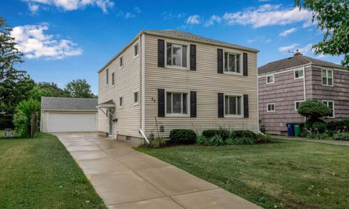 North Buffalo Casa | Entire 4 bedroom 2 bathroom House in North Buffalo with Free Driveway Parking