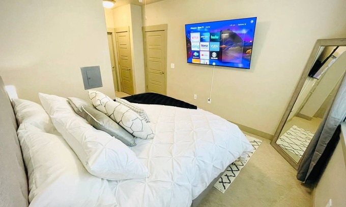 Riverton Apartamento | Entire apartment 1Bd/1Ba, 1King bed and 1 Queen bed, it accommodates 1-4 guests