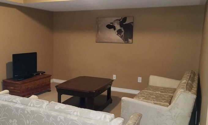 Leitrim Casa | Entire Beautiful house in ottawa