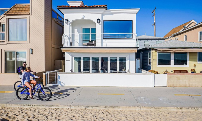 West Newport Casa | Entire Boardwalk Home on the Beach in Newport Beach with Beautiful Views