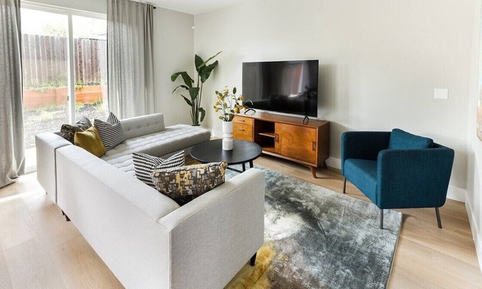 Carmichael Casa | Entire Brand new residential home