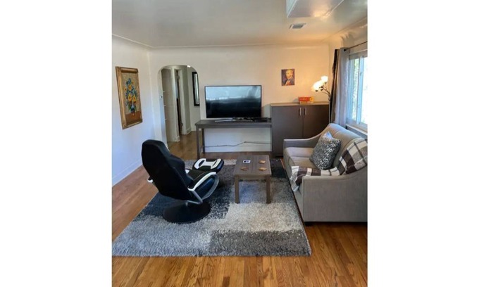 Northeast Park Hill Casa | Entire comfortable quiet home hosted by Soni.
