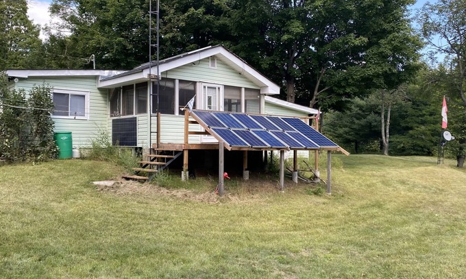 Minden Hills Casa | Entire cottage Retreat on the Irondale River