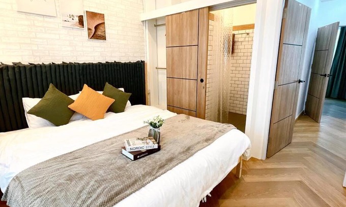 Talat Yot Apartamento | Entire floor,Decorated cozy home, near Grand Palace