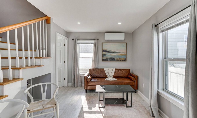 Lynn Casa | Entire Home 2BR 2BTH Quite Area with parking