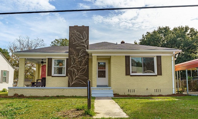 Cayce Casa | Entire home close to WeCo, Downtown Columbia and USC