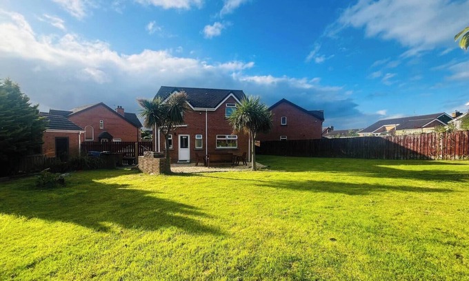 Donaghadee Casa | Entire Home, Family Getaway in Ards and North Down, United Kingdom