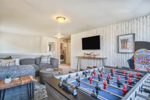 Woodmoor Casa | Entire Home Game Room Basement FirePit