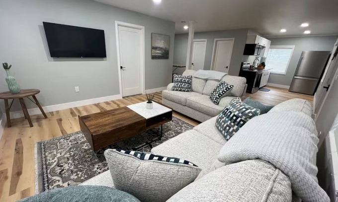 Gypsum Casa | Entire home in Sandusky, Ohio