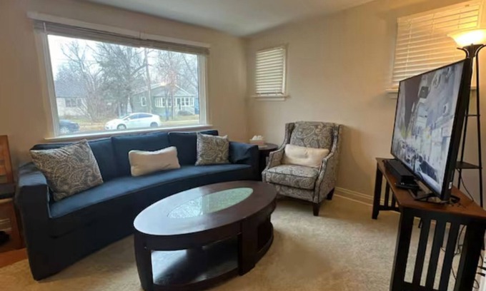 Winnipeg Casa | Entire Home in Winnipeg St. Vital