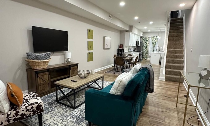 Downtown Baltimore Casa | Entire home near John’s Hopkins Hospital