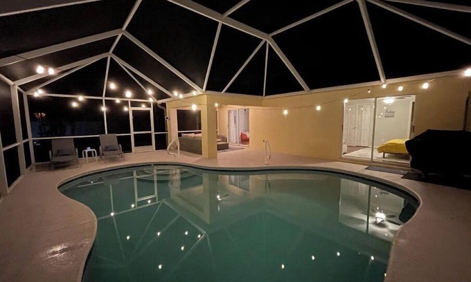 Fort Myers Casa | Entire home: Open & airy 2 bedroom home with pool