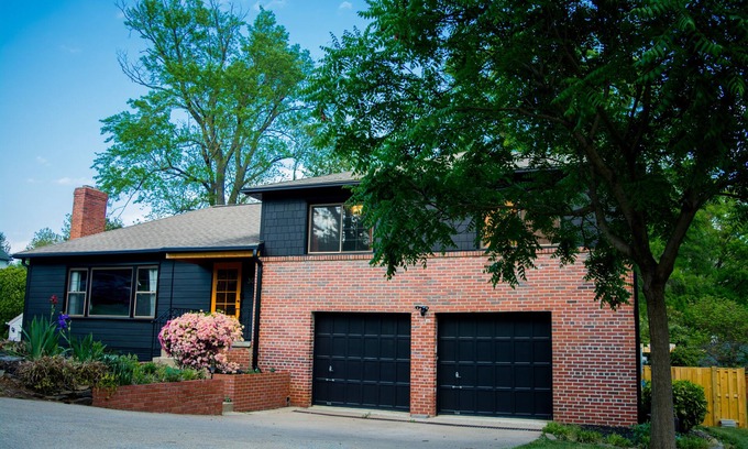 Taylor Run Casa | Entire Home Quiet Neighborhood 6 bedrooms, 8 beds, 3 bathrooms