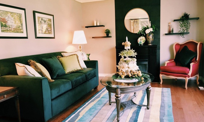 Historic Old Town Casa | Entire House Walking distance to downtown Niagara on the Lake