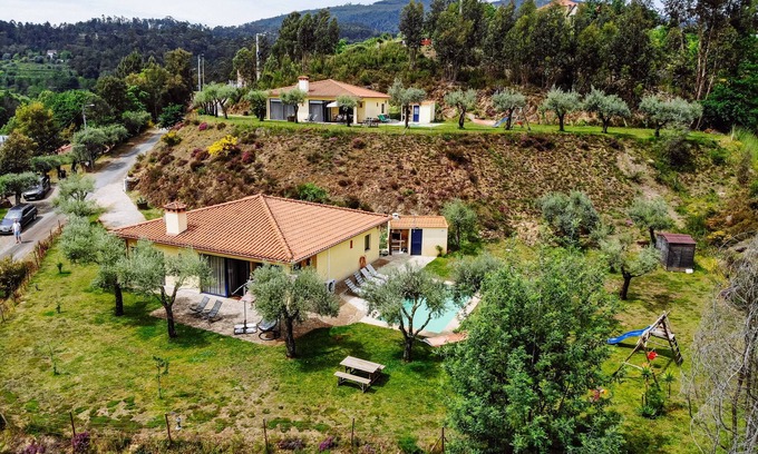 Molares Casa | Casa completa para 5 personas, piscina privada, admite mascotas. Todo equipado