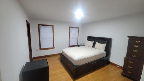Thompsonville Apartamento | Entire house - 4 Bedroom-Enfield