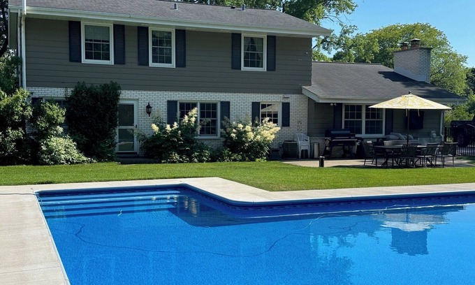 Elm Grove Casa | Entire House for Rent in Elm Grove with Pool
