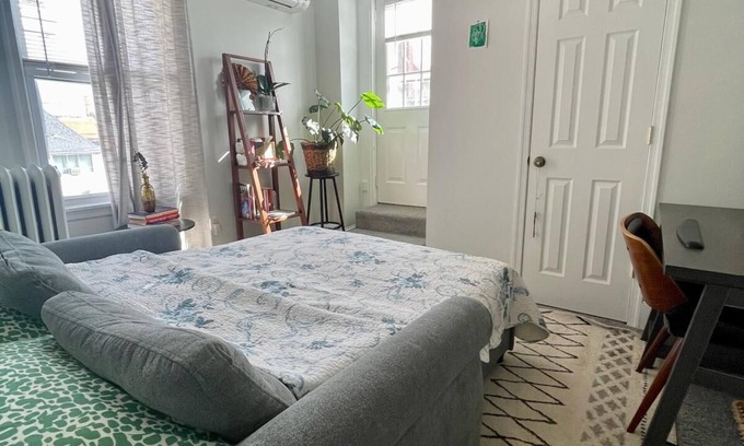 Washington Casa | Entire House: Free Parking, Walk from Metro - Eco-friendly in Washington, DC!