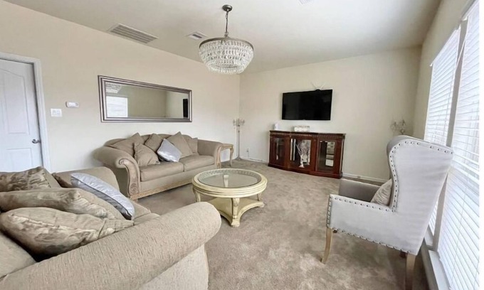 Southeast Houston Casa | Entire House HOBBY AIRPORT NRG Med Cntr Downtown