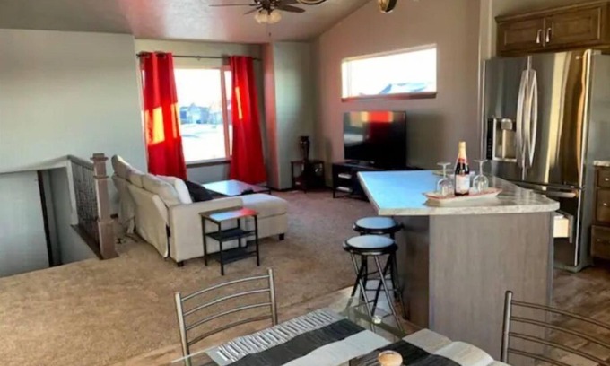 Sioux Falls Casa | ENTIRE House in Suburbs 10 min from city center