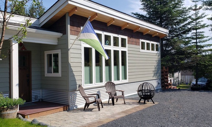 Seward Casa | Entire House Tiny Home: close to cruise ship terminal and downtown Seward