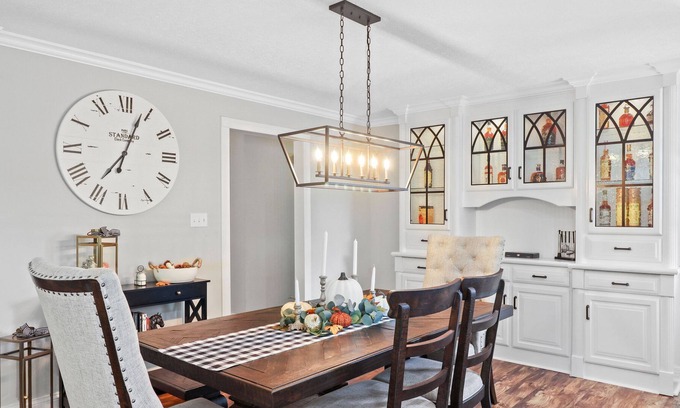 Bowling Green Casa | Entire House with Inground Pool and Backyard Oasis
