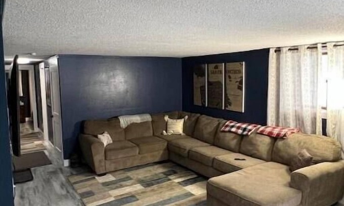 Fargo Apartamento | Entire lower level just off Interstate, free breakfast