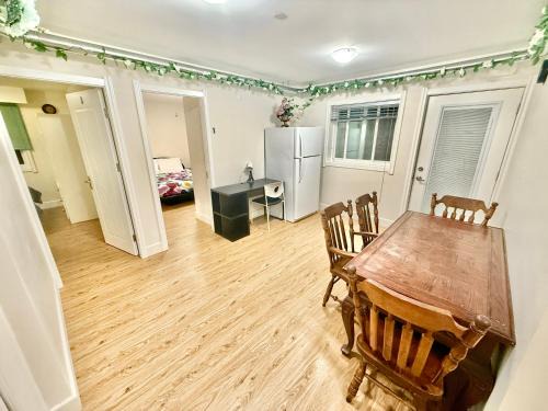 Maple Ridge Apartamento | Entire Private Guest Suite, 2 parking spaces
