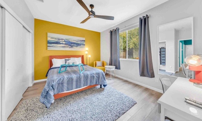 West Sacramento Casa | Entire Randolph Home · Sun-filled & Stylish | Mins to Downtown | Parking