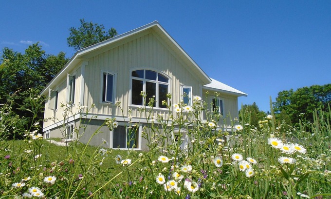 Tay Valley Casa | spacious artisan home/64 pastoral acres/1 hr west of Ottawa