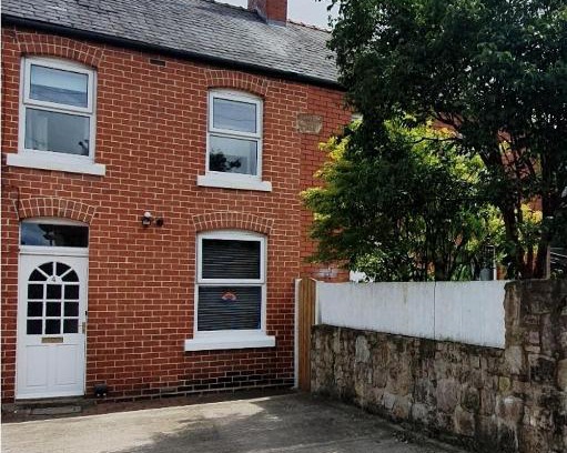 Longford Casa | Entire town house with free parking