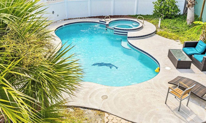 Orlando Beach Casa | Entire Waterfront House Steps from the Beach
