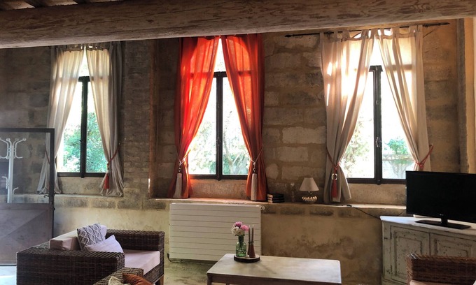 Rochefort-du-Gard Apartamento | Entre Pont et Palais - Gîte de Caractère in Provence